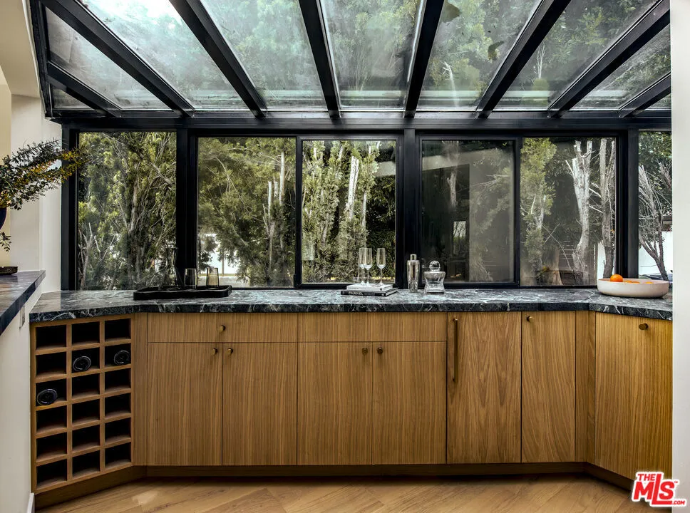 2247 Chelan Place, Los Angeles, California 90046 home-pic-10