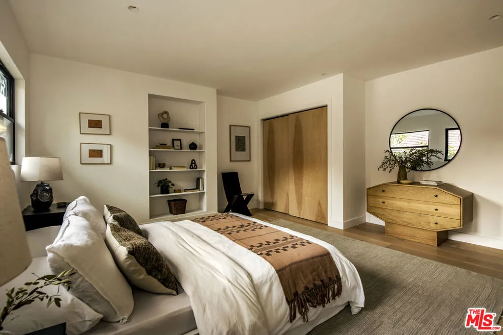 2247 Chelan Place, Los Angeles, California 90046 home-pic-19