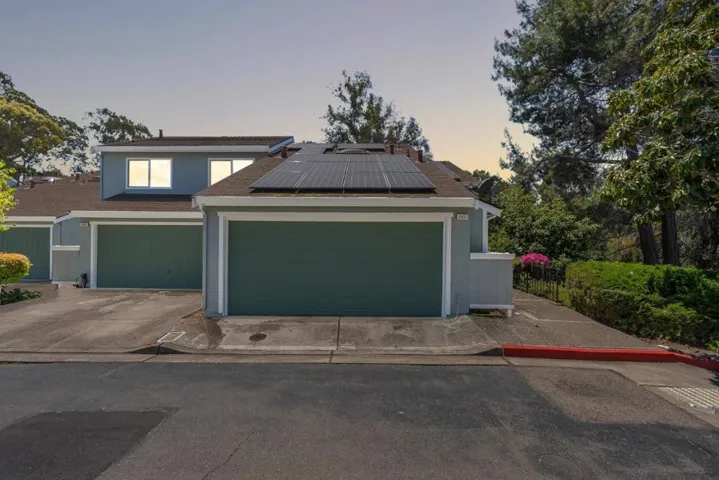 1881 Chantilly Lane, Hayward, California 94541