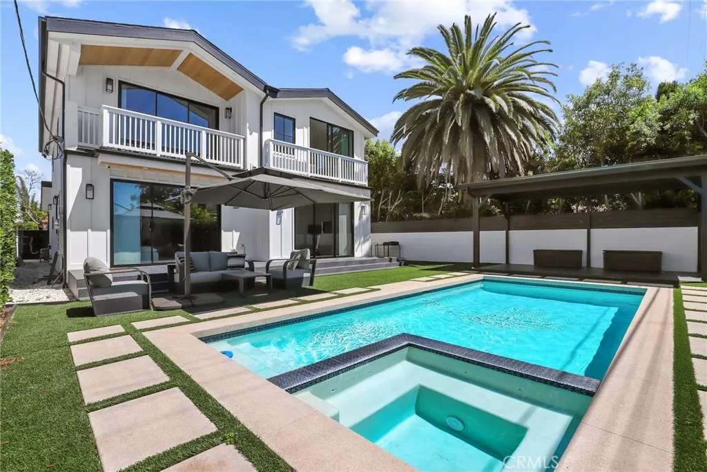 535 N Sierra Bonita Avenue, Los Angeles, California 90036 home-pic-50