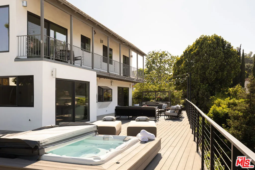 3360 Ley Drive, Los Angeles, California 90027 home-pic-18