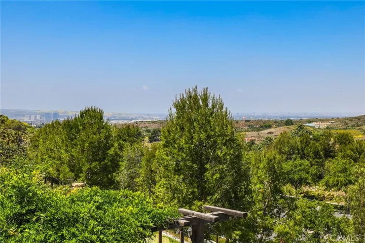 28 Dogwood, Lake Forest, California 92630