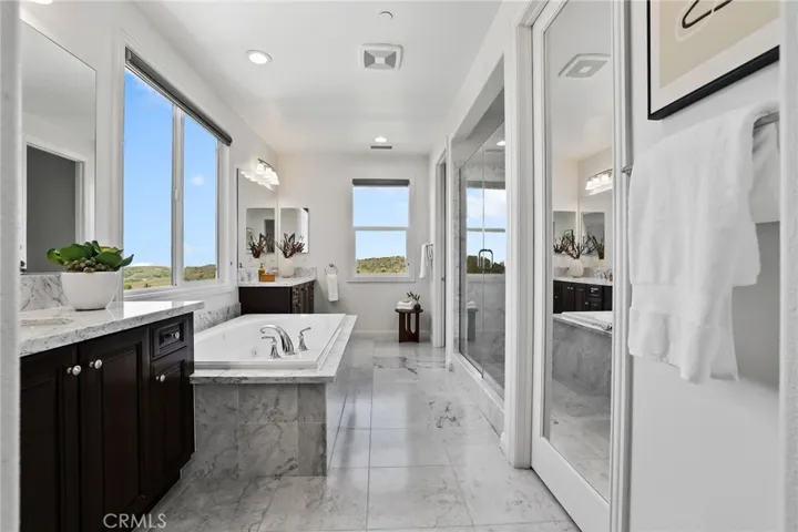 28 Dogwood, Lake Forest, California 92630