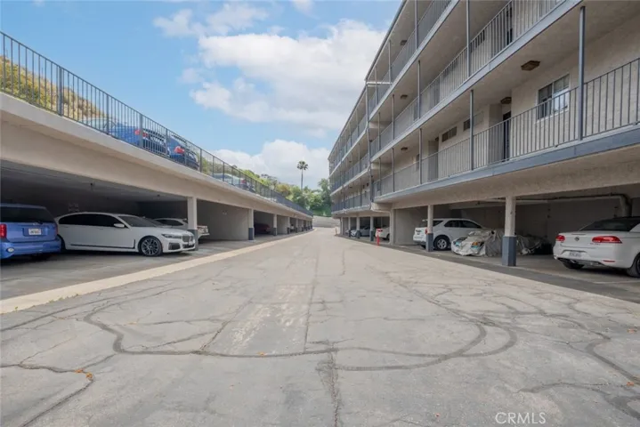 1517 E Garfield Avenue 94, Glendale, California 91205