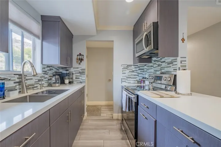 1517 E Garfield Avenue 94, Glendale, California 91205