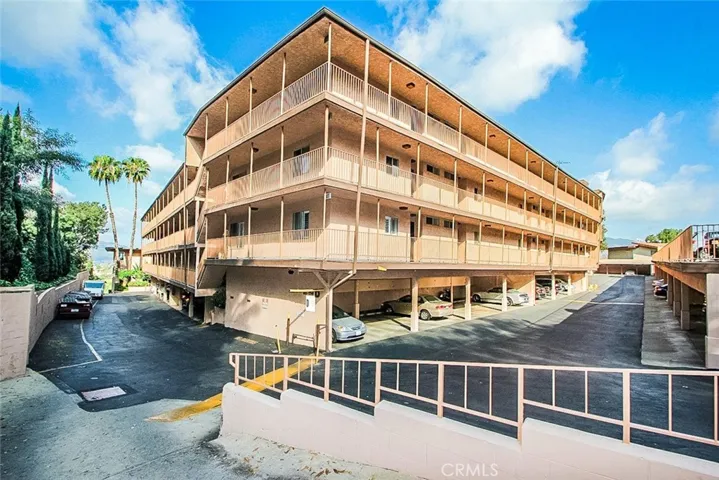 1517 E Garfield Avenue 94, Glendale, California 91205