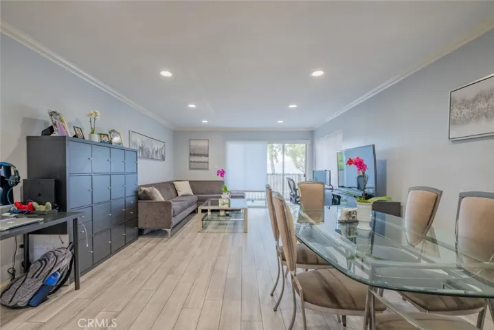 1517 E Garfield Avenue 94, Glendale, California 91205