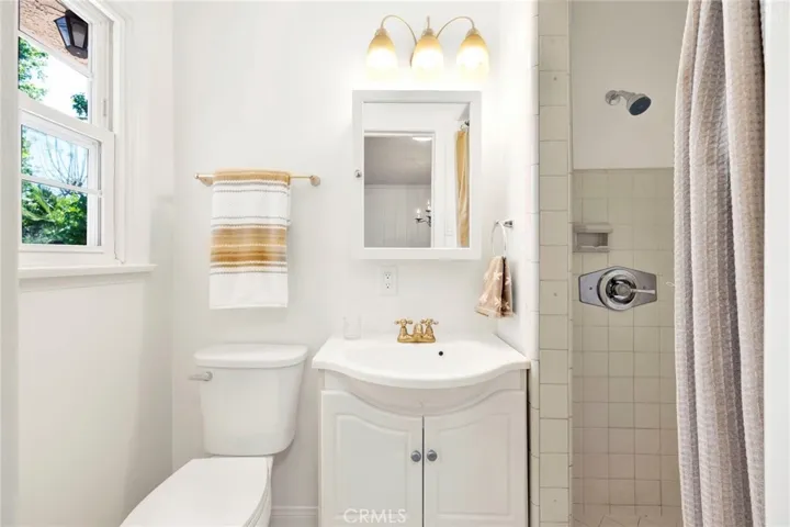 1202 Bruce Avenue, Glendale, California 91202