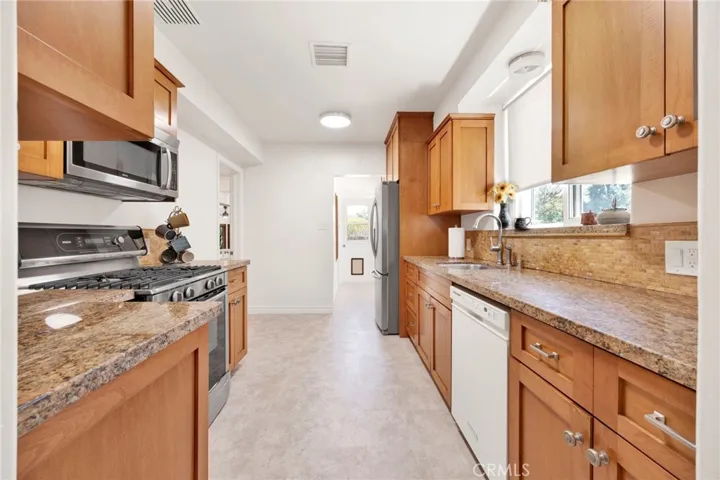 1202 Bruce Avenue, Glendale, California 91202