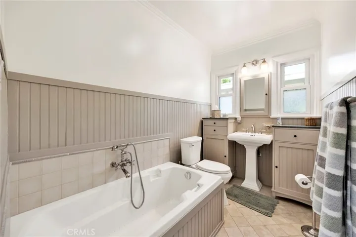 1202 Bruce Avenue, Glendale, California 91202