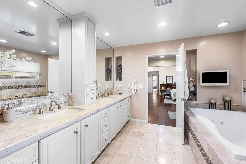 3624 Loadstone Drive, Sherman Oaks, California 91403 home-pic-20