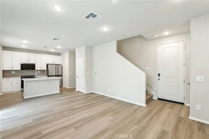28591 Via Roble, Temecula, California 92591