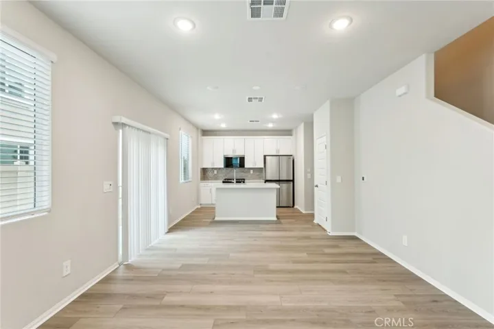 28591 Via Roble, Temecula, California 92591