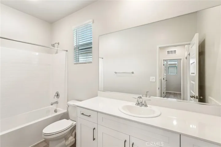 28591 Via Roble, Temecula, California 92591