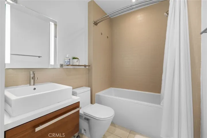 Second primary bathroom