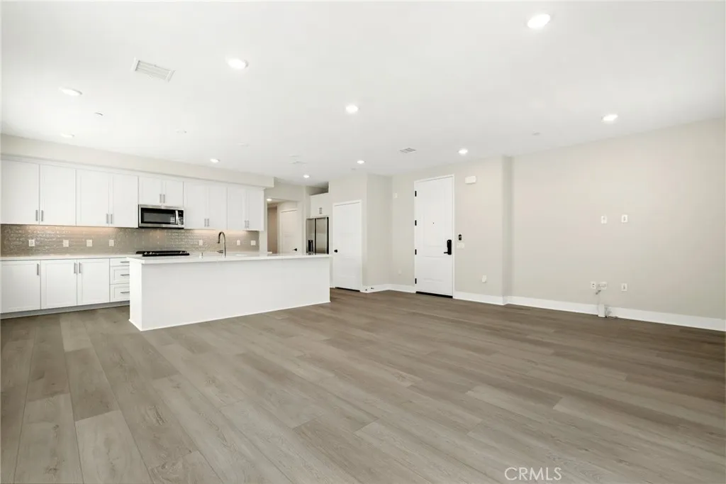 16175 Dawn Way 202, Tustin, California 92782 home-pic-6