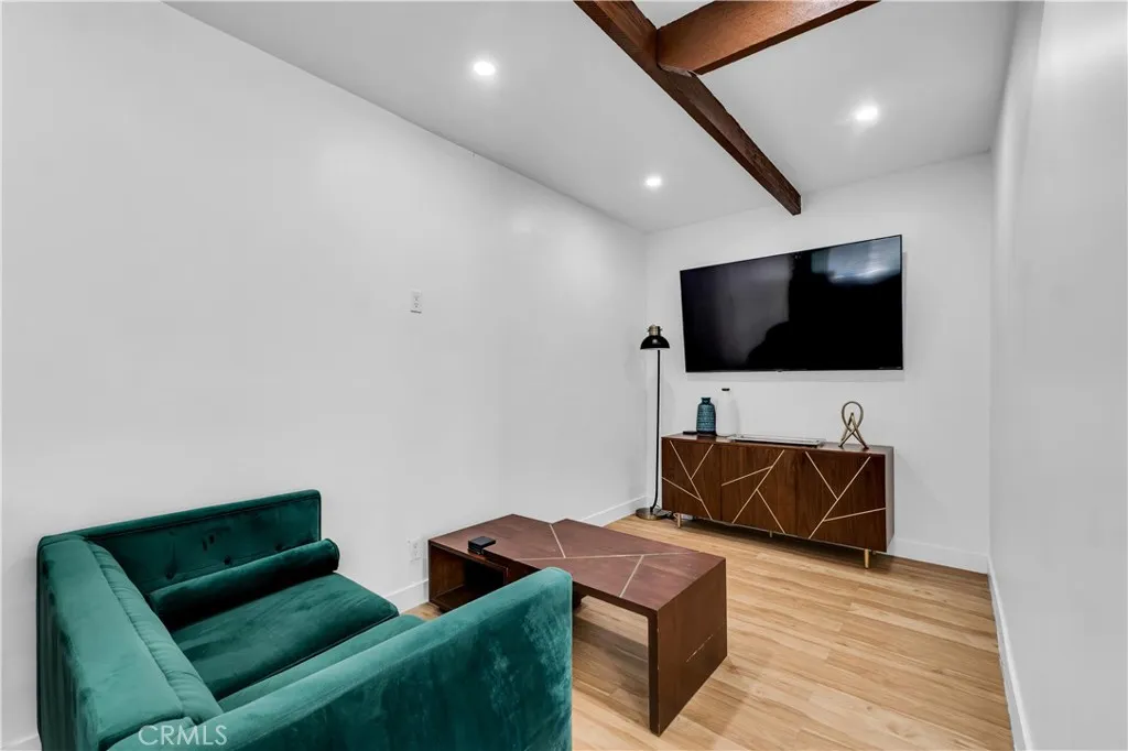 5512 Willowcrest Avenue, North Hollywood, California 91601 home-pic-32