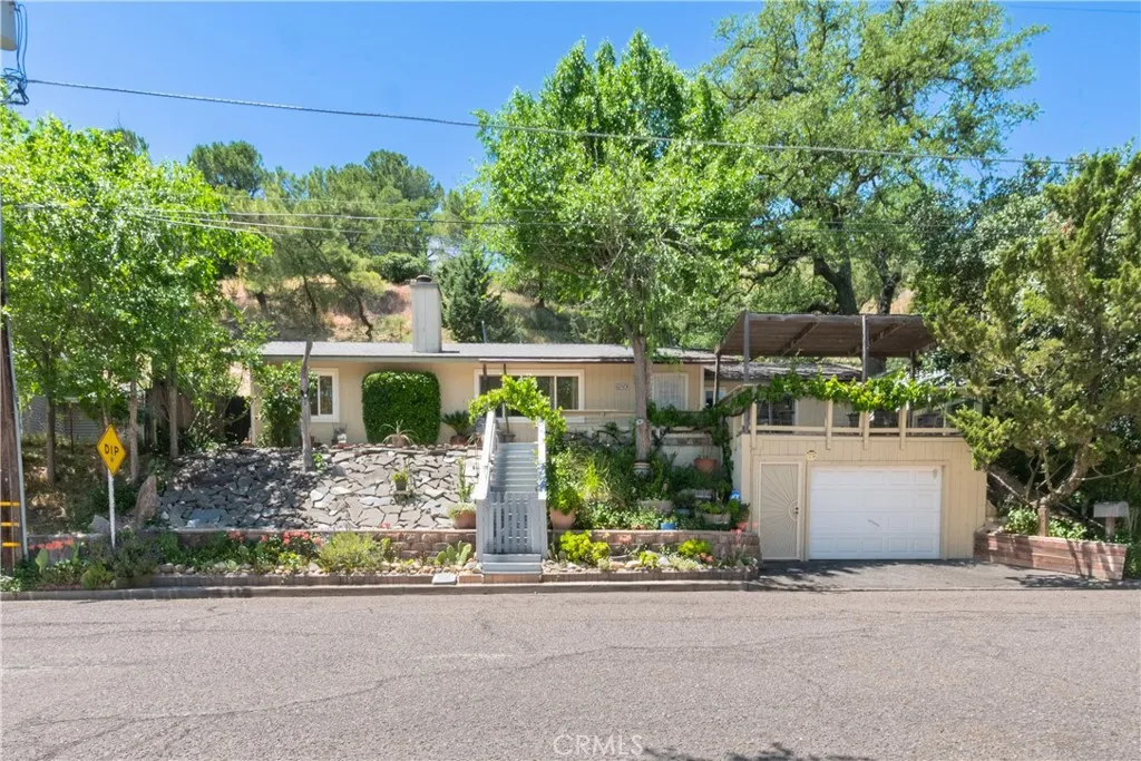 649 Olive St, Paso Robles, California 93446 home-pic-1