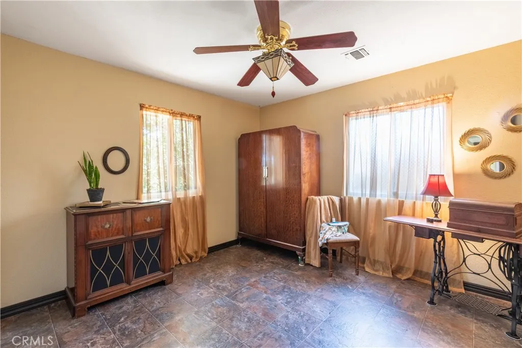 649 Olive St, Paso Robles, California 93446 home-pic-6