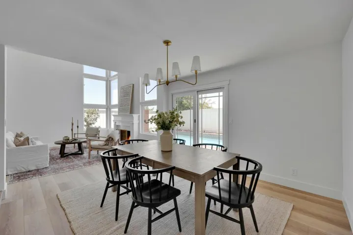 12564 Chetenham Ln, San Diego, California 92128