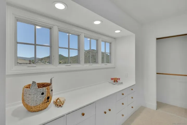 12564 Chetenham Ln, San Diego, California 92128