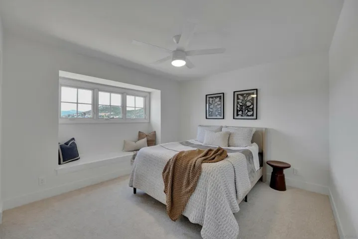 12564 Chetenham Ln, San Diego, California 92128