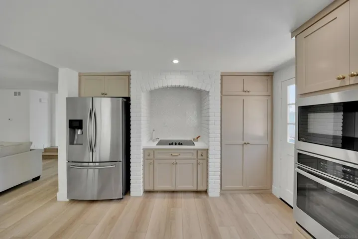 12564 Chetenham Ln, San Diego, California 92128