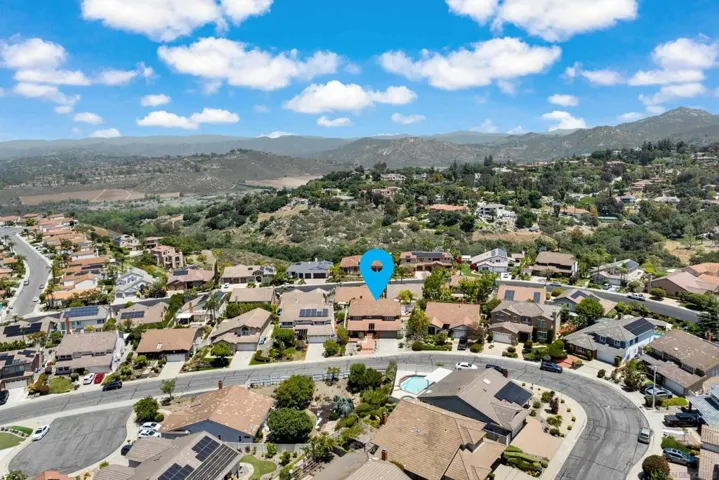 12564 Chetenham Ln, San Diego, California 92128