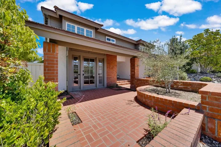 12564 Chetenham Ln, San Diego, California 92128