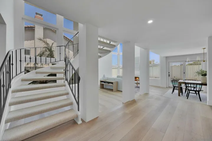 12564 Chetenham Ln, San Diego, California 92128
