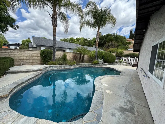 22479 Tula Drive, Saugus, California 91350