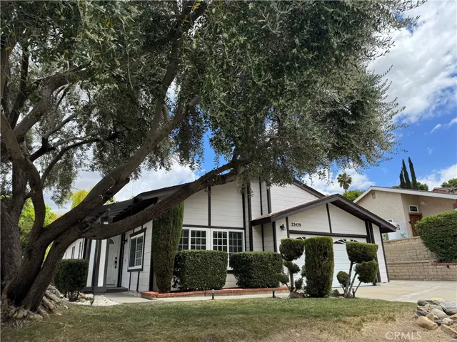 22479 Tula Drive, Saugus, California 91350