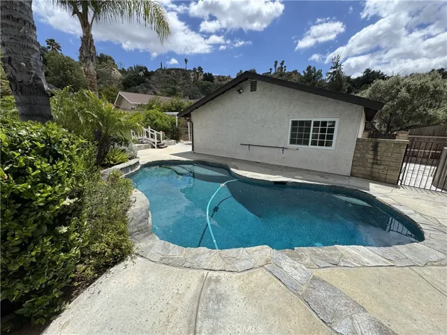 22479 Tula Drive, Saugus, California 91350