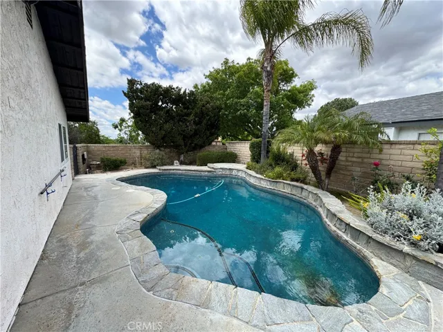 22479 Tula Drive, Saugus, California 91350