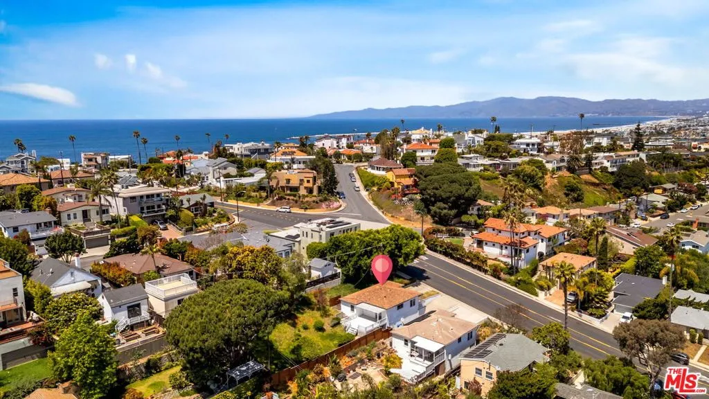 408 W Manchester Avenue, Playa Del Rey, California 90293 home-pic-2