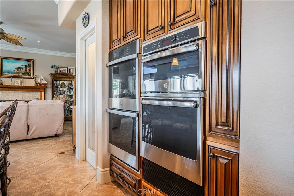 30208 White Wake Drive, Canyon Lake, California 92587 home-pic-14