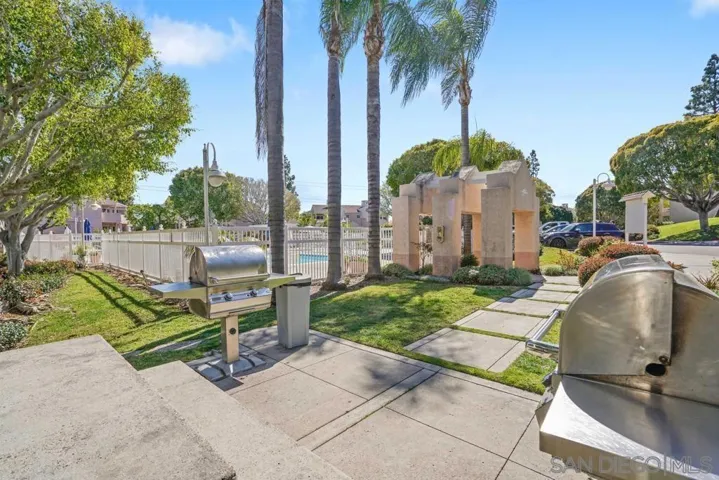 7243 Camino Degrazia 60, San Diego, California 92109