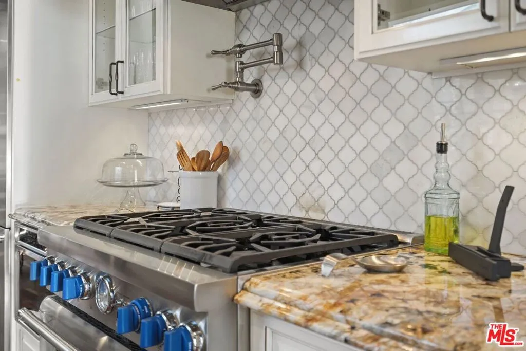 5324 Irvine Avenue, North Hollywood, California 91601 home-pic-15