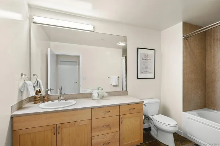 1150 J St 421, San Diego, California 92101