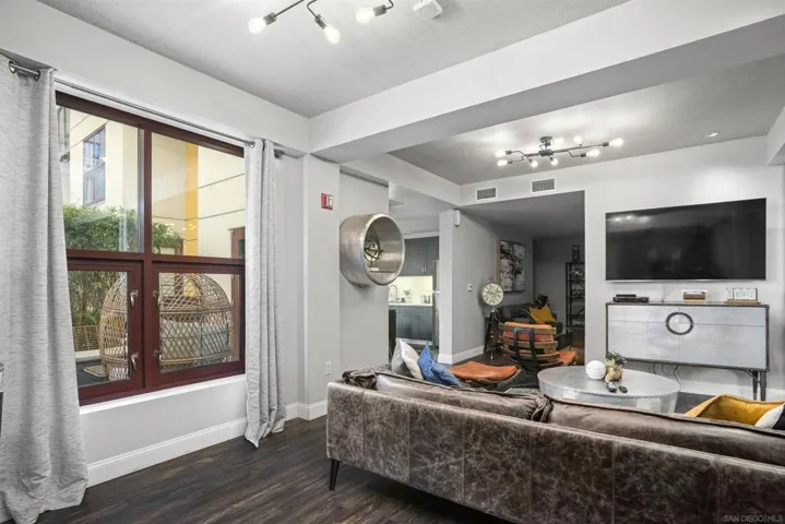 1150 J St 421, San Diego, California 92101