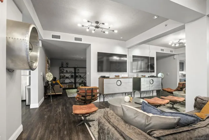 1150 J St 421, San Diego, California 92101