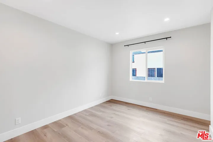 2034 S Palm Grove Avenue, Los Angeles, California 90016