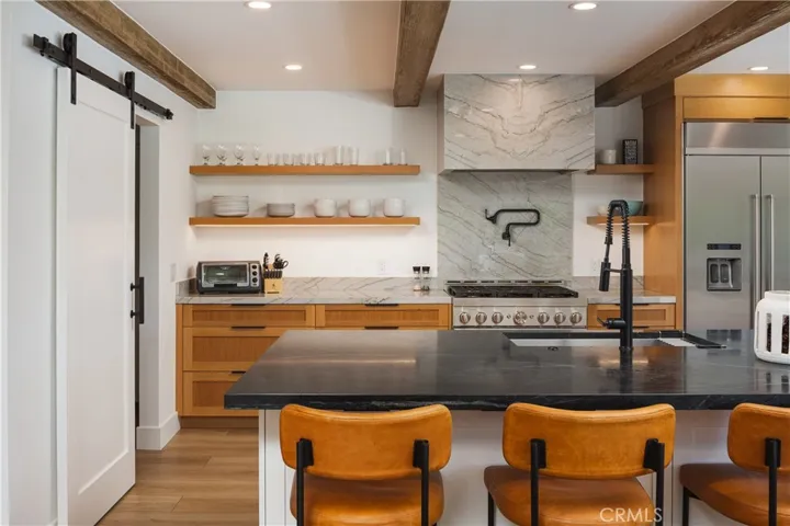 2315 Heather Lane, Newport Beach, California 92660