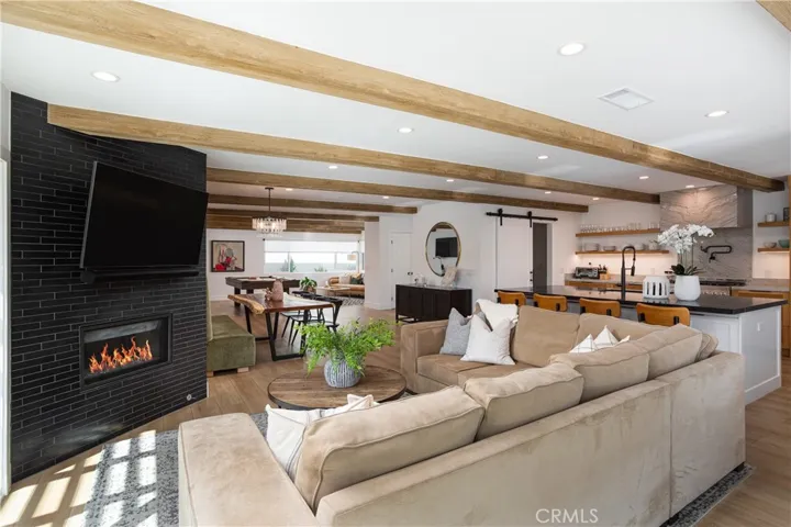 2315 Heather Lane, Newport Beach, California 92660