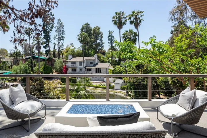 2315 Heather Lane, Newport Beach, California 92660