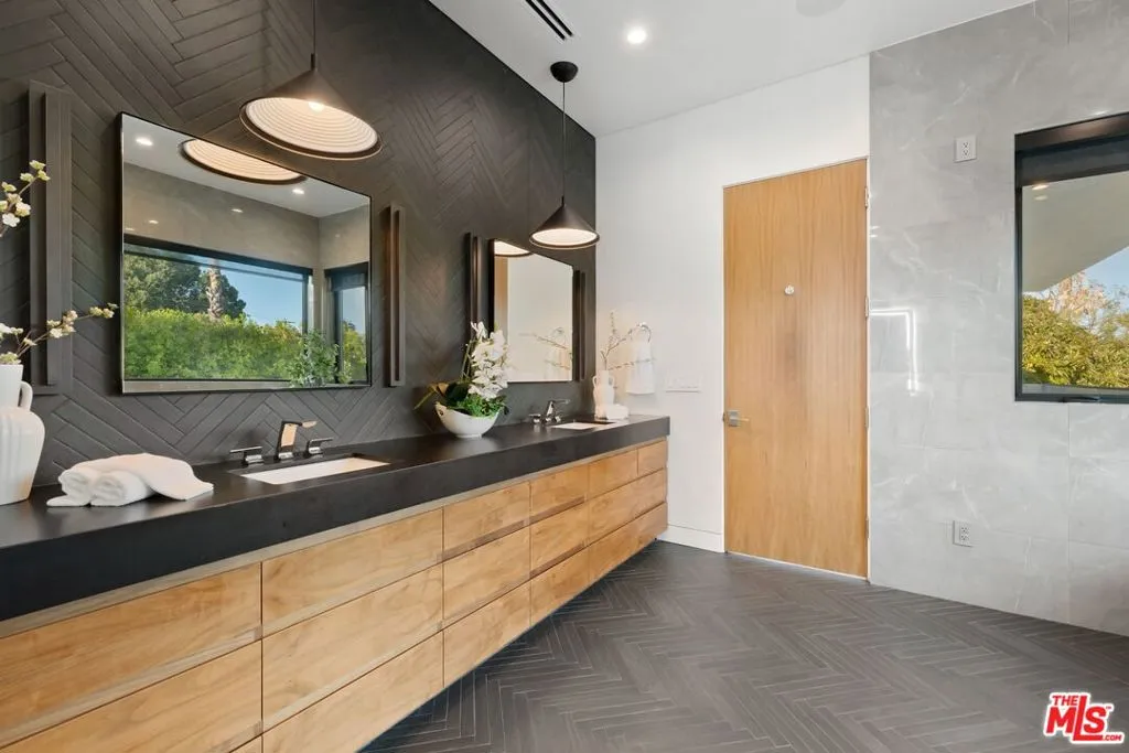 14812 Morrison Street, Sherman Oaks, California 91403 home-pic-28