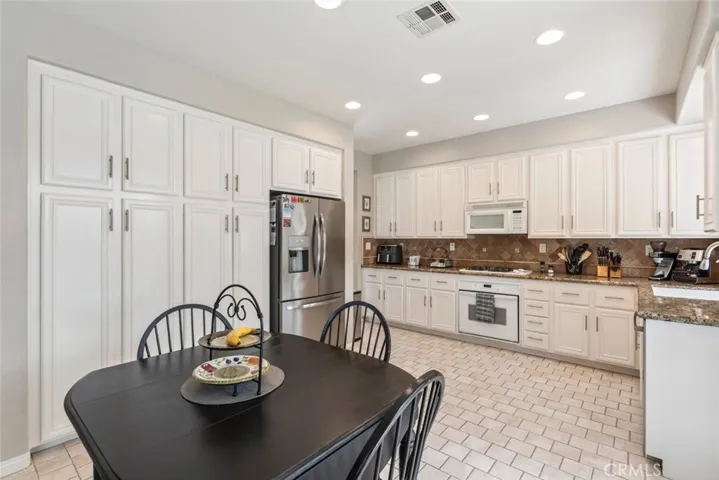 4310 Leonard Way, Corona, California 92883