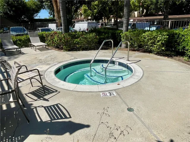 21203 Camelia 34, Lake Forest, California 92630