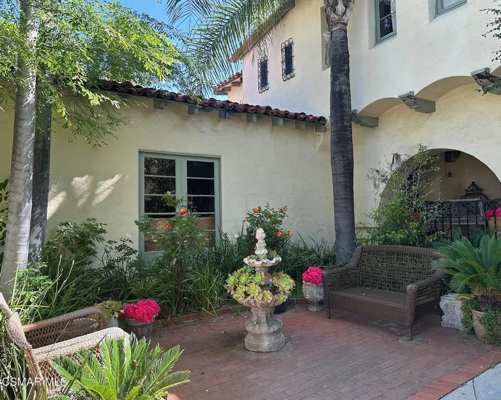 1234 N Everett Street, Glendale, California 91207 home-pic-2