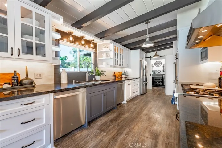4739 Ronmar Place, Woodland Hills, California 91364